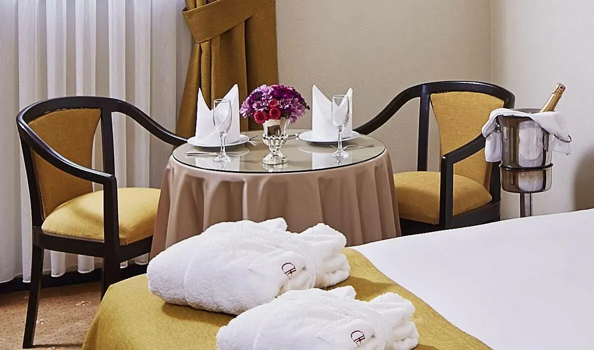 Guenes Hotel Merter Istanbul 4*,
