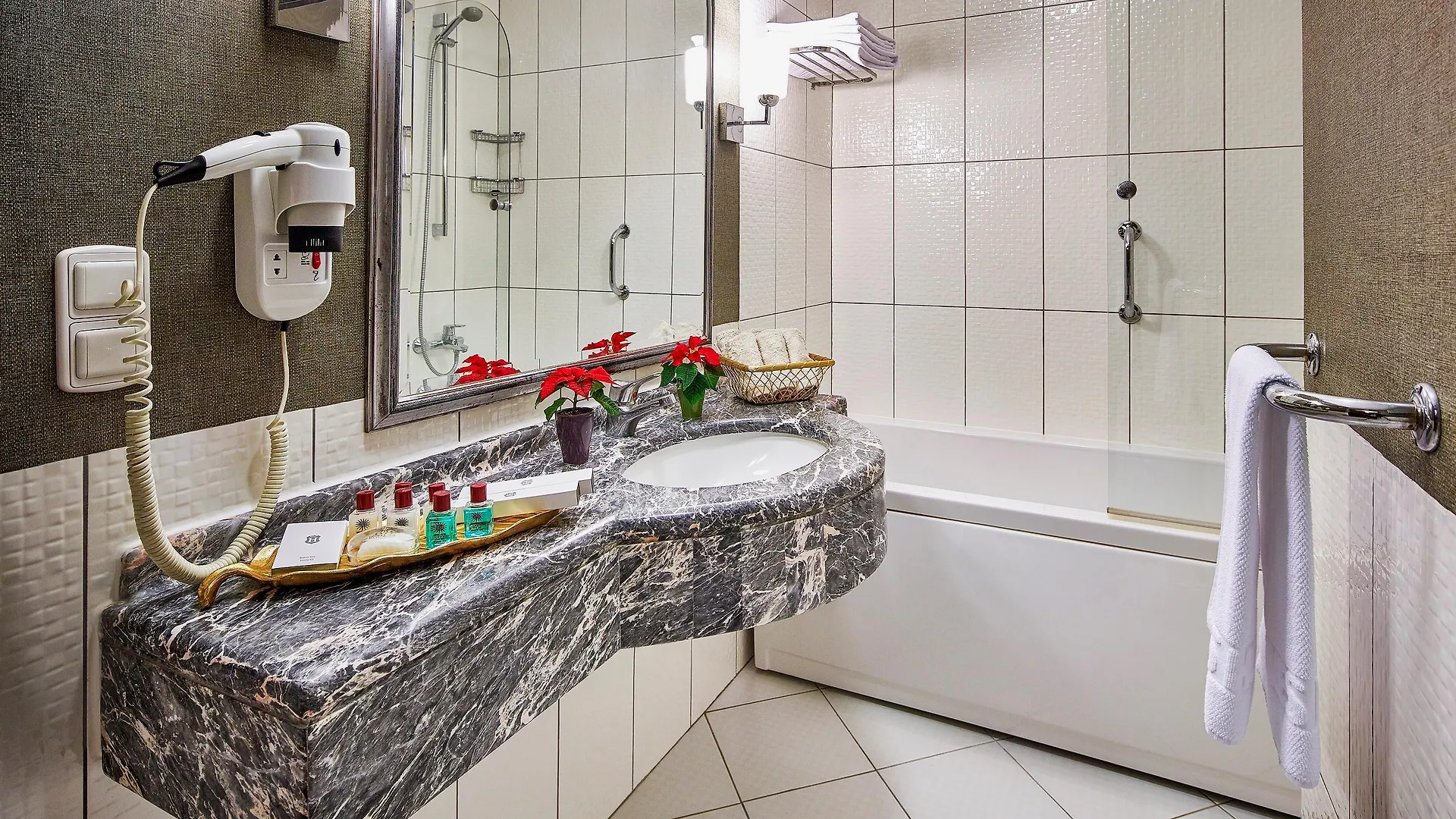 Guenes Hotel Merter Istanbul