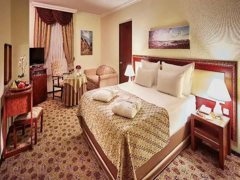 Guenes Hotel Merter Istanbul 4*,